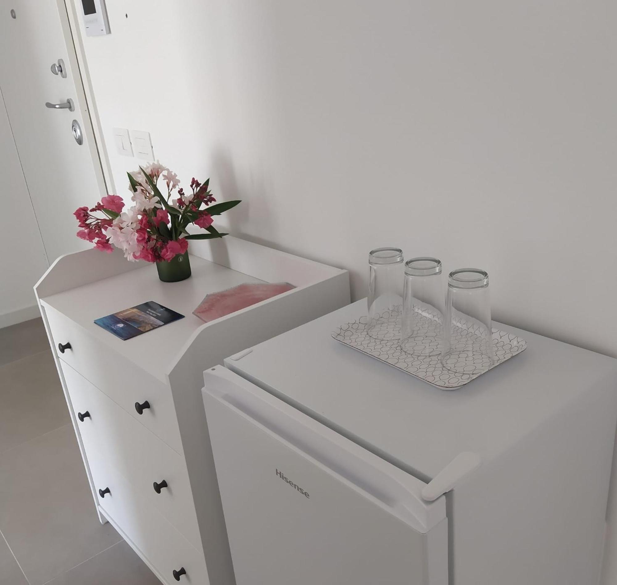 Sea Wind Stanza Con Garage E Ascensore 폴리나노 아마레 외부 사진